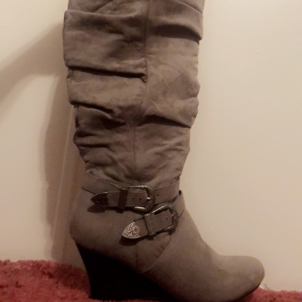Boots!